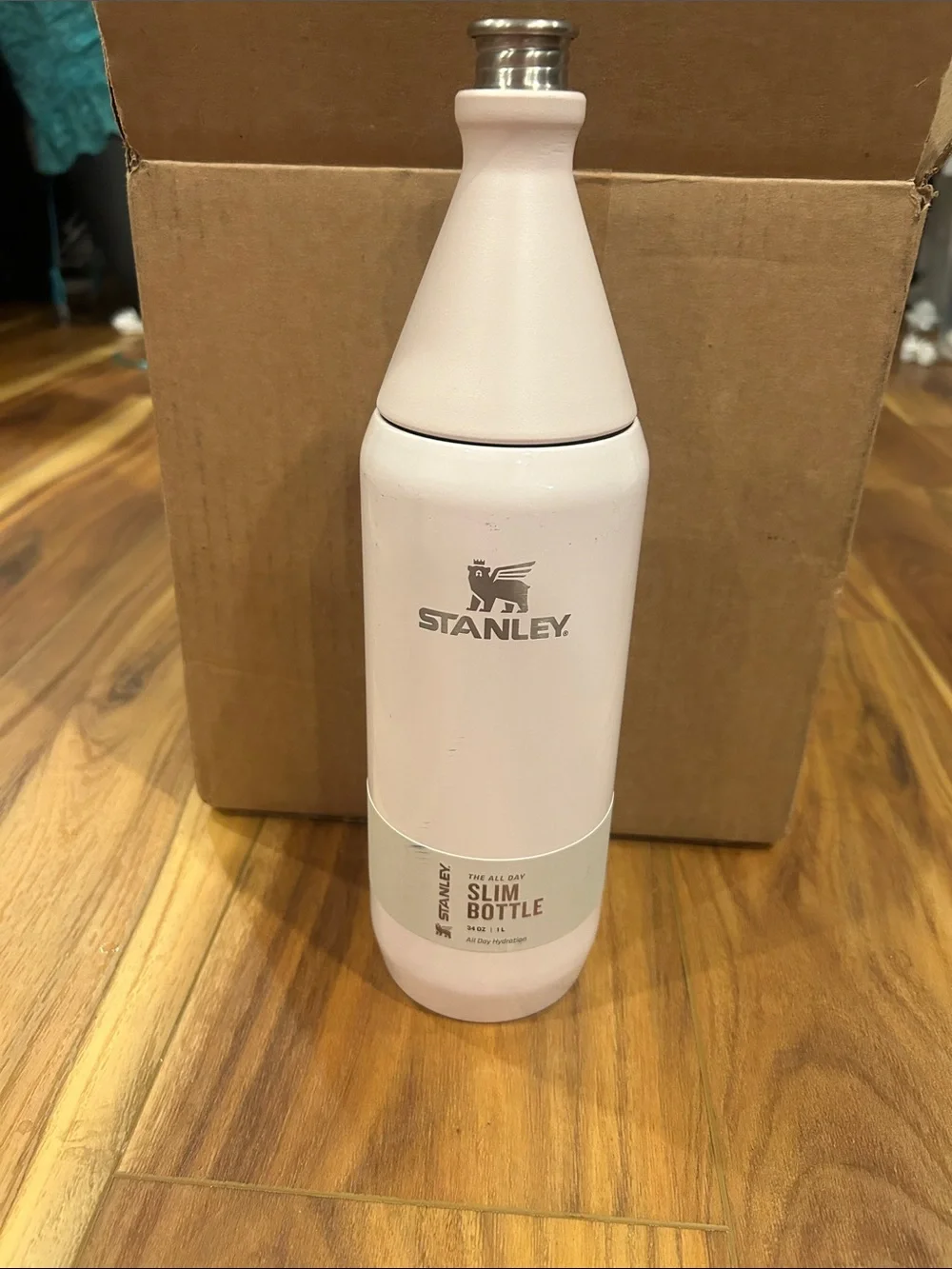 Stanley 34 oz Slim Bottle - white new without lid
